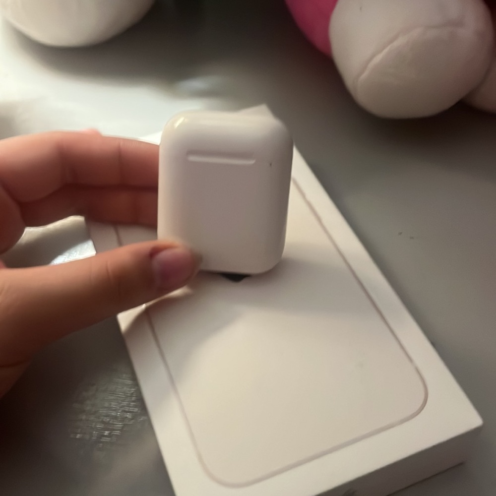 airpods (first gen) airpod charging case